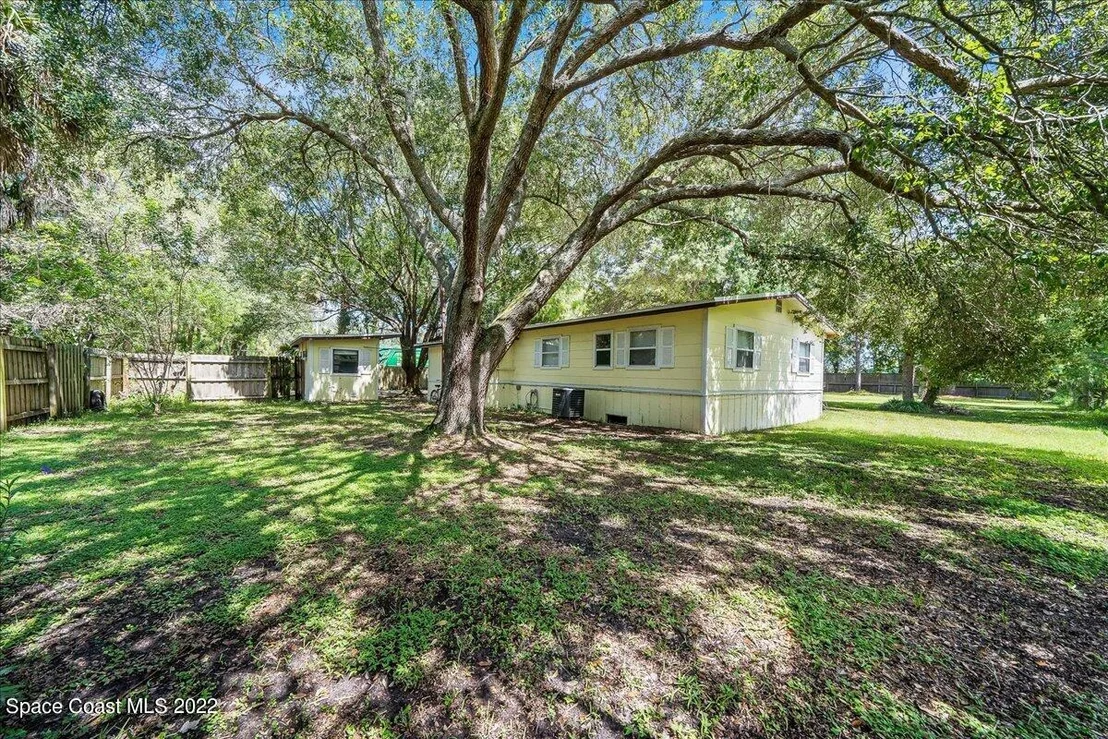 Photo of 283 N Burnett Road