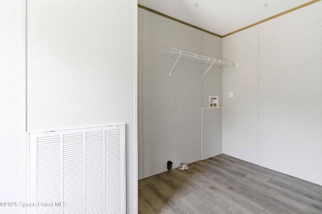 Photo of 6989 Dahlia Drive