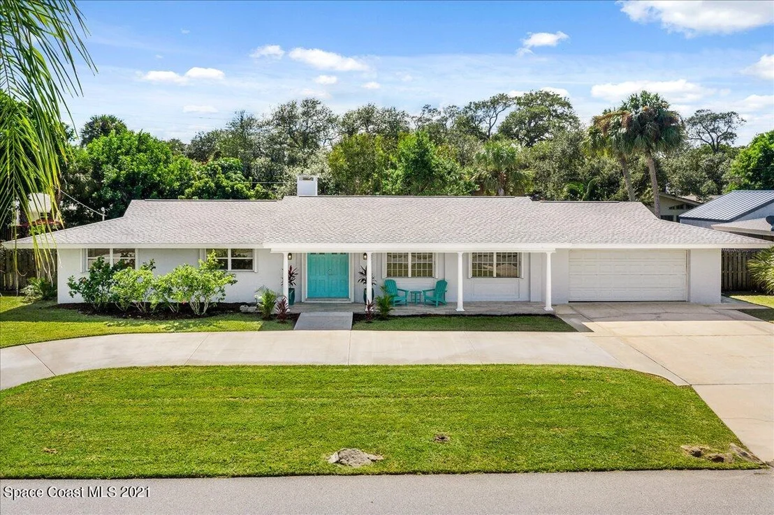 Photo of 585 Bahama Drive