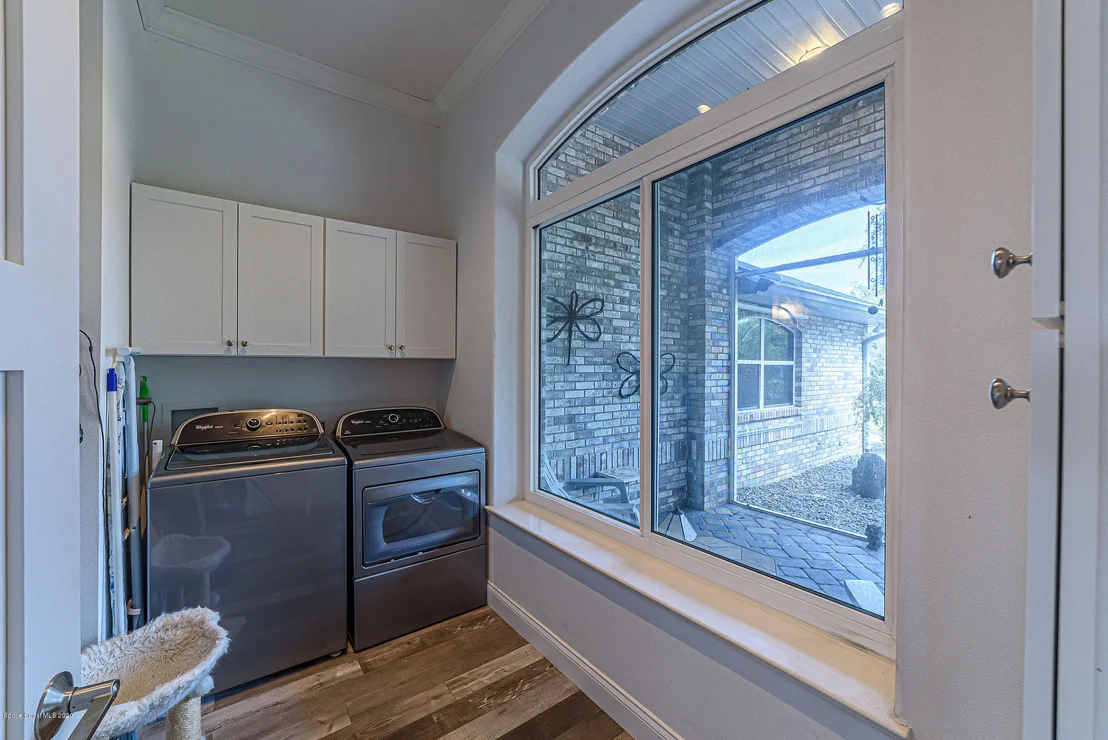Photo of 4434 Long Lake Road