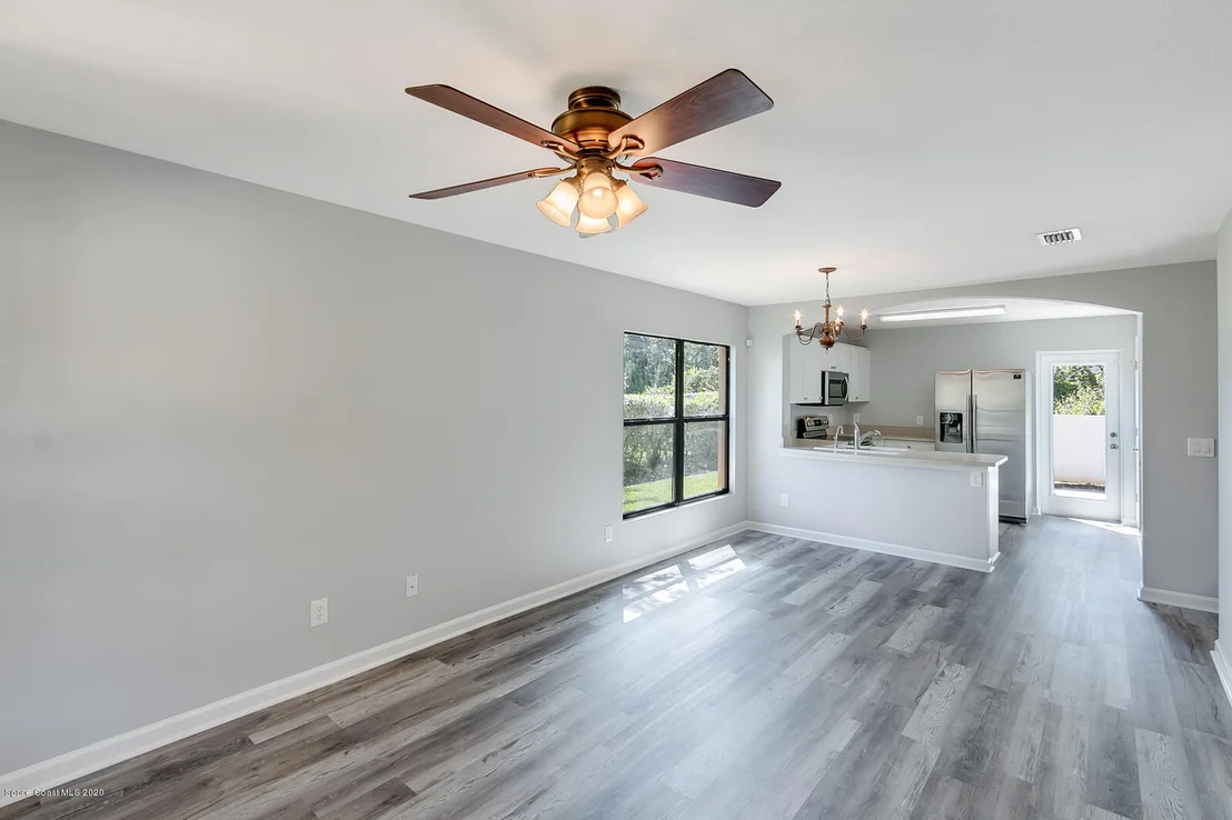 Photo of Unit 101 at 1100 Luminary Circle