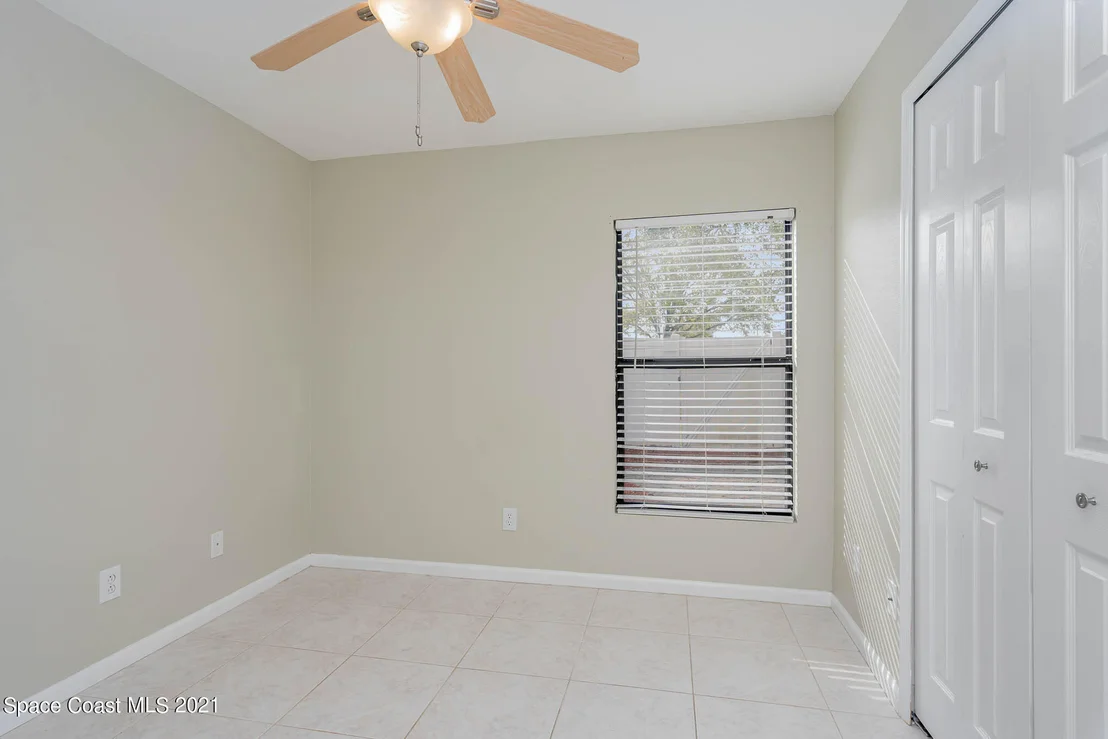 Photo of Unit 103 at 950 Luminary Circle