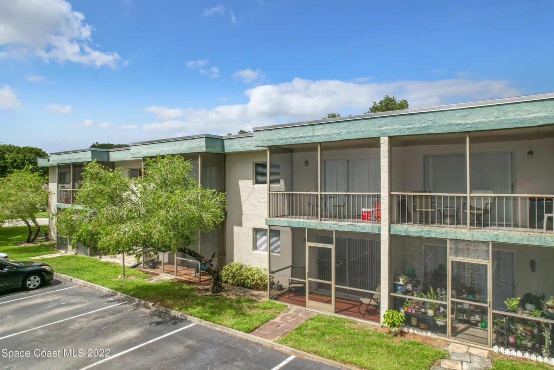 Photo of Unit 107 at 3025 Thrush Drive