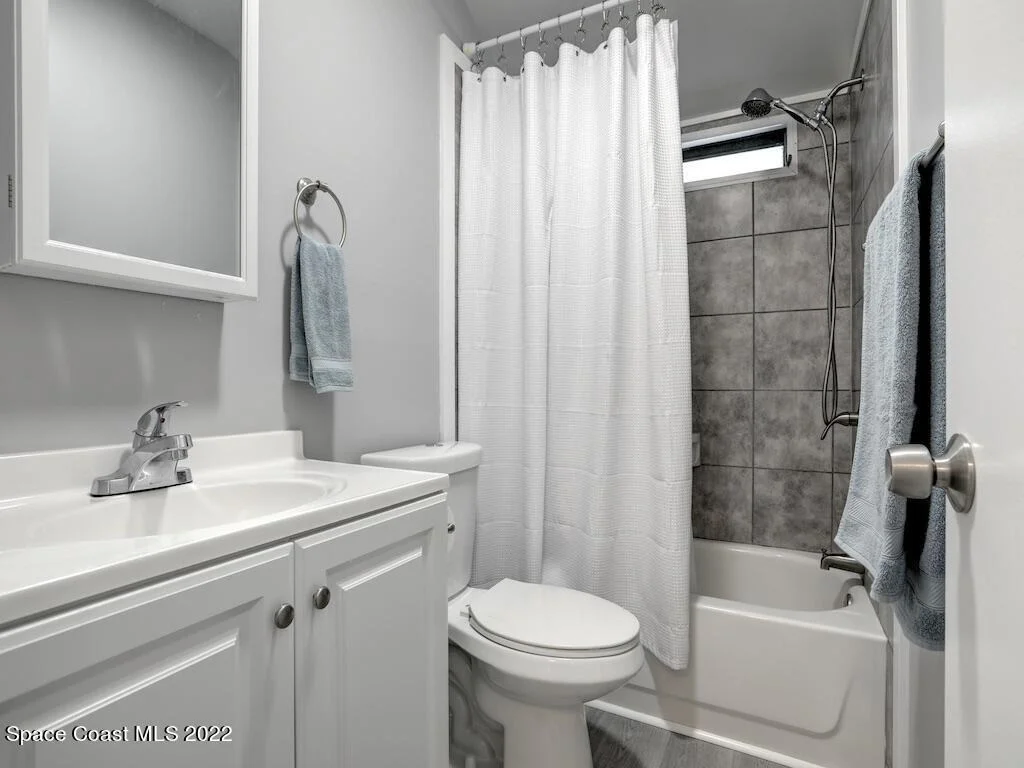 Photo of 7560 Blackhawk Road