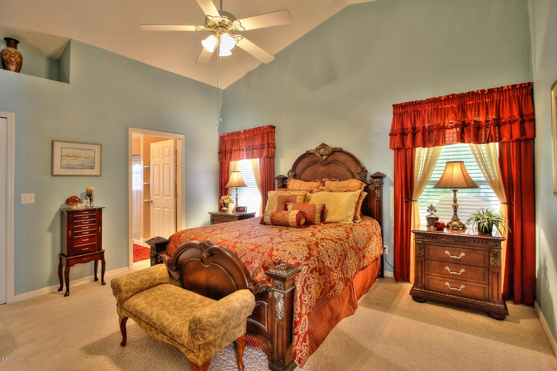 Photo of 991 Pine Creek Circle