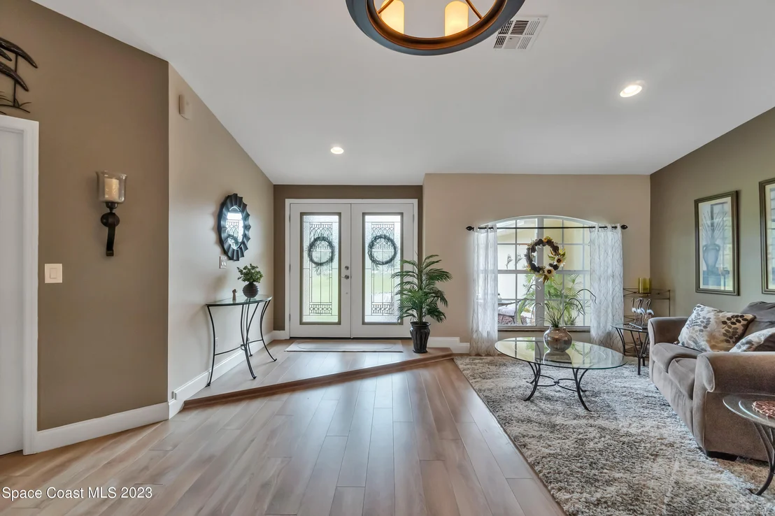 Photo of 2550 Waring Lane