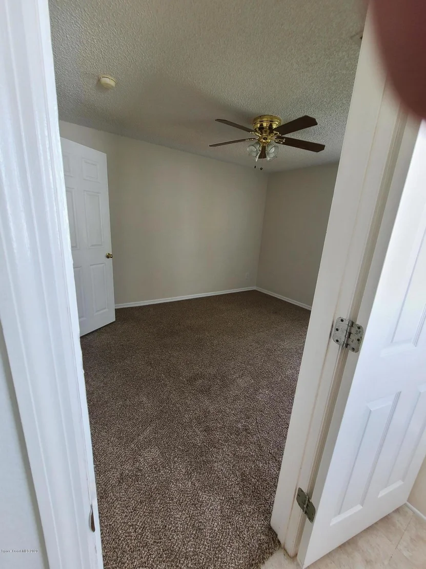 Photo of 1085 Kingfisher Way