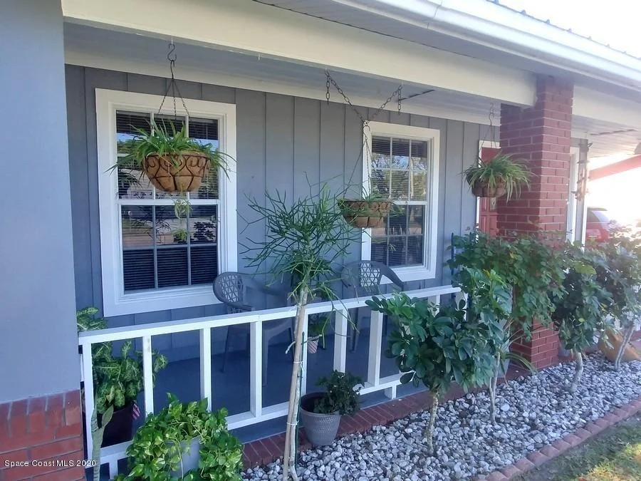 Photo of 790 Cobblestone Lane NE
