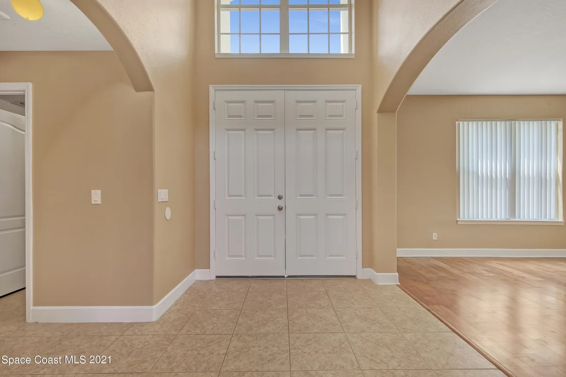 Photo of 3266 Peninsula Circle