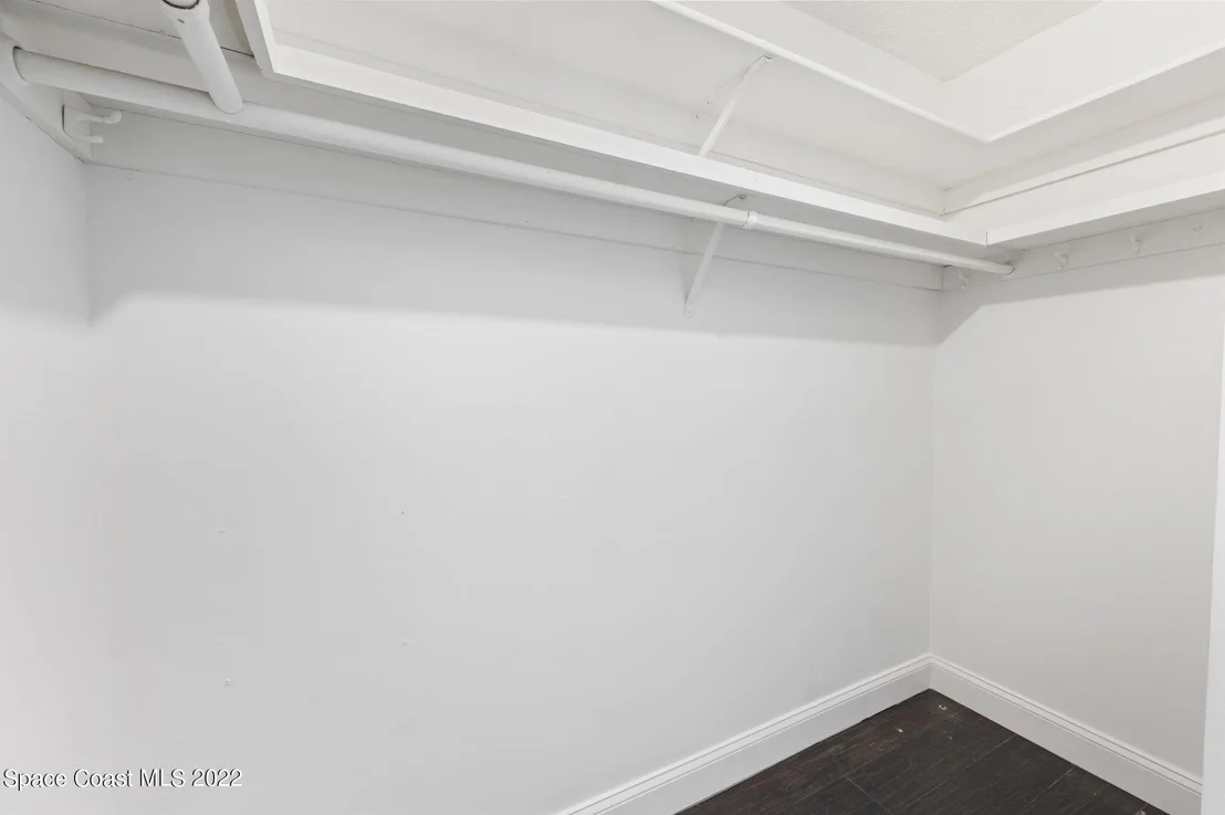 Photo of 1141 Cromey Road NE