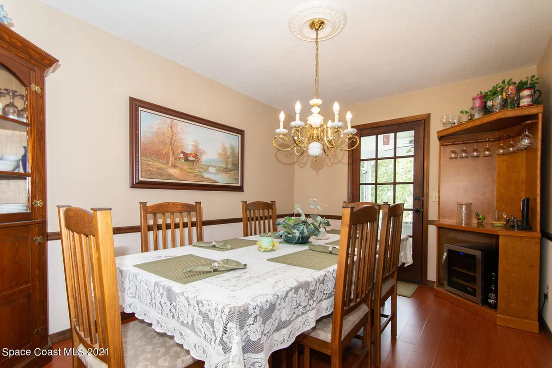 Photo of 1190 Grant Road