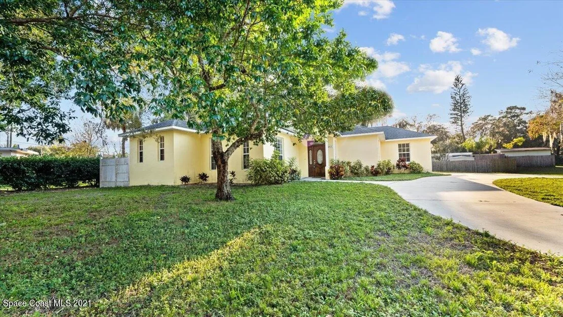 Photo of 2013 Logan Drive