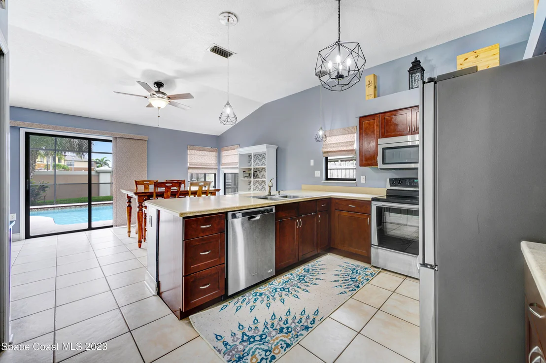 Photo of 1255 Walnut Court