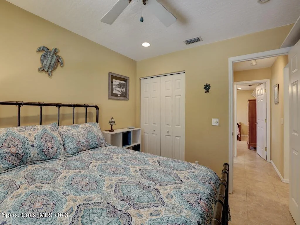 Photo of 9850 Oak