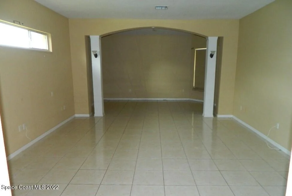 Photo of 907 Bluegrass Lane