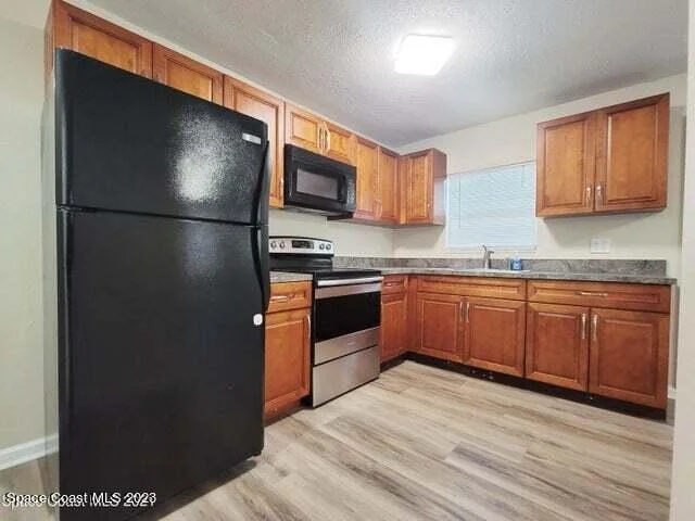 Photo of 2122 Monroe Street NE