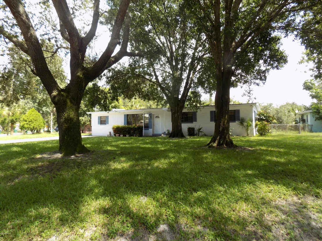 Photo of 1602 Cambridge Drive