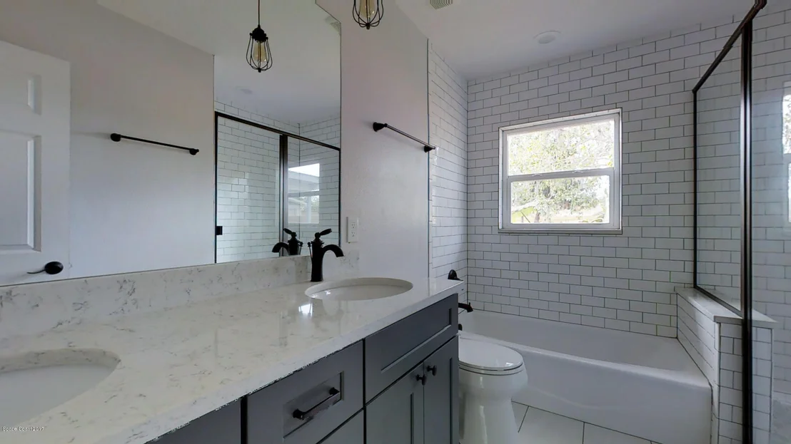 Photo of 837 Hemlock Street