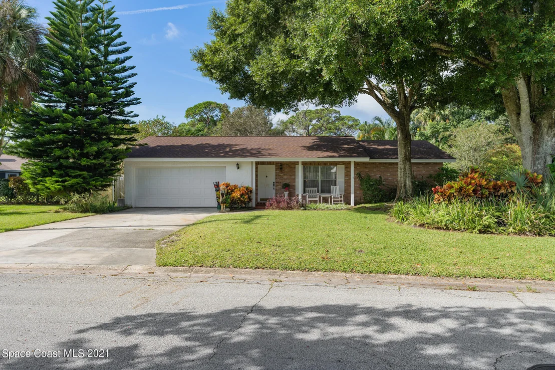 Photo of 1372 Gleneagles Way