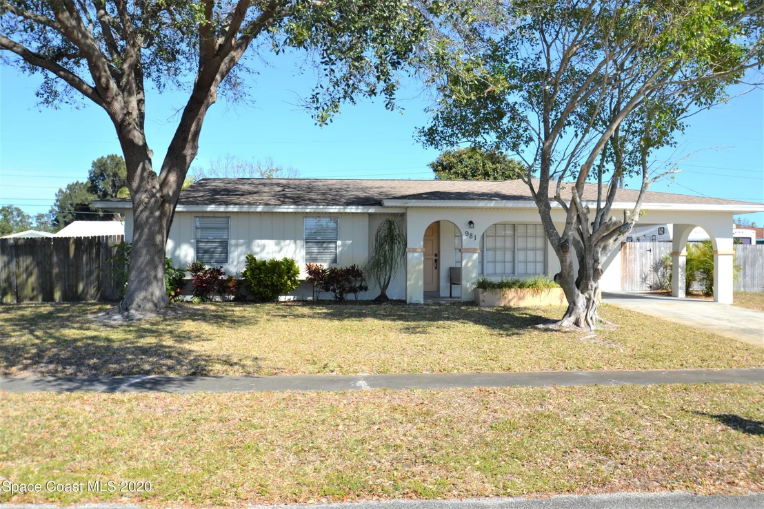 Photo of 981 Bacon Circle NE