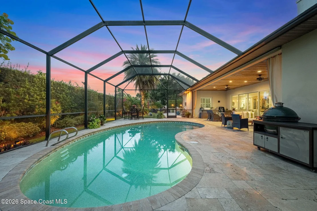 Photo of 339 Cocoa Avenue