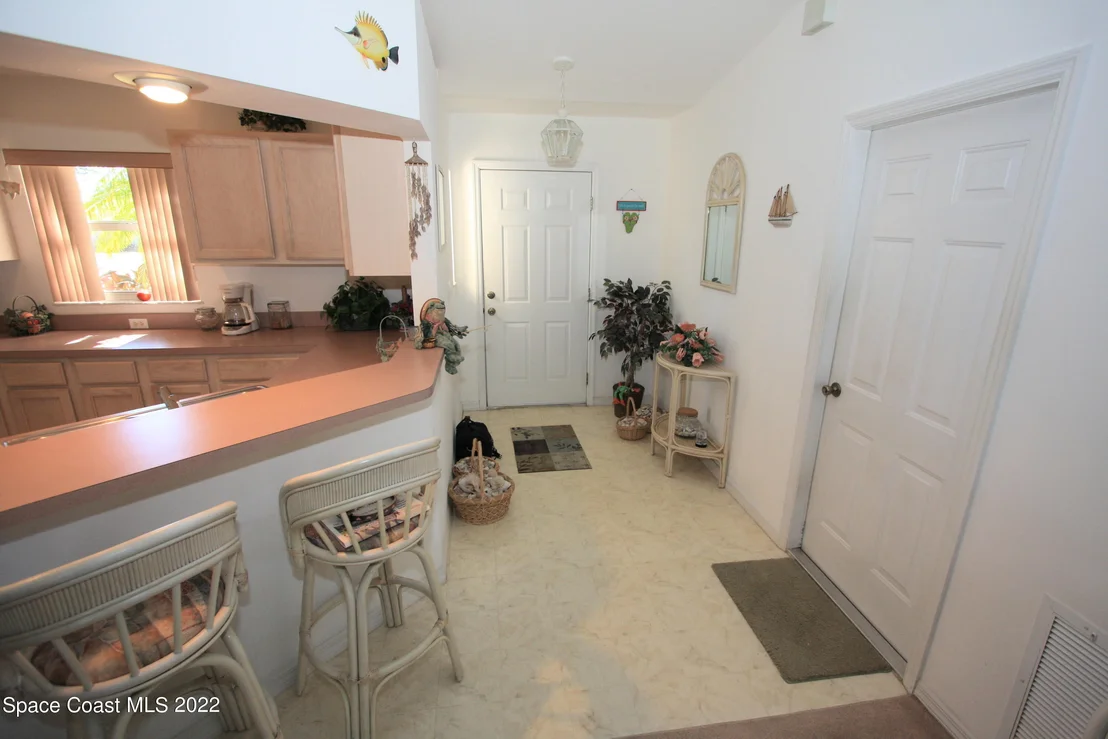 Photo of 162 Delaware Avenue