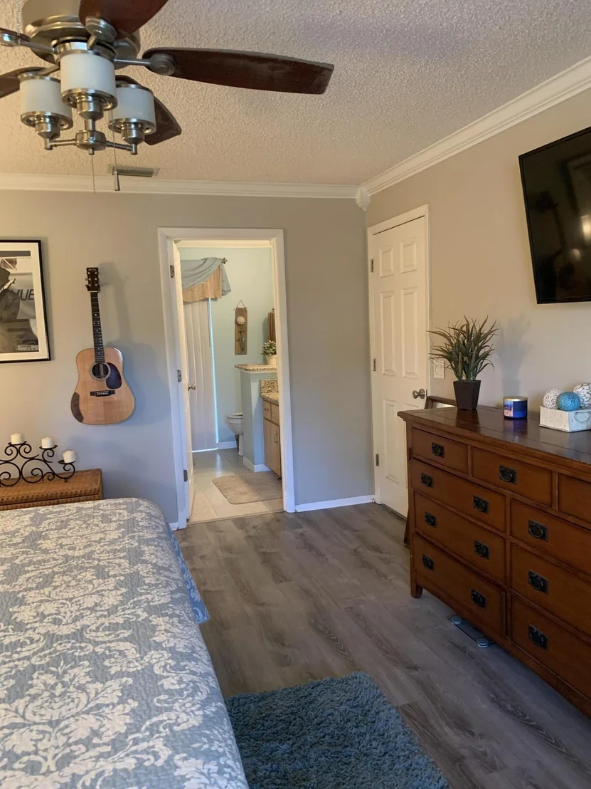 Photo of 2235 Hickory Drive