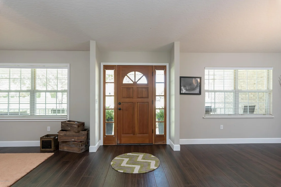Photo of 4587 Canard Road