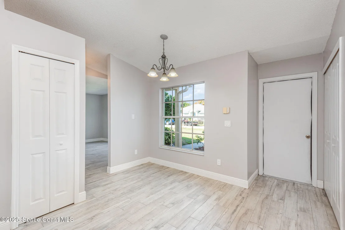 Photo of 1045 Jacaranda Circle