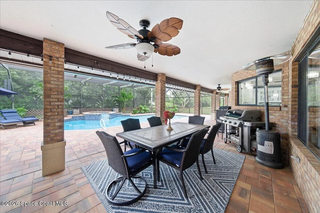 Photo of 560 Sawgrass Circle