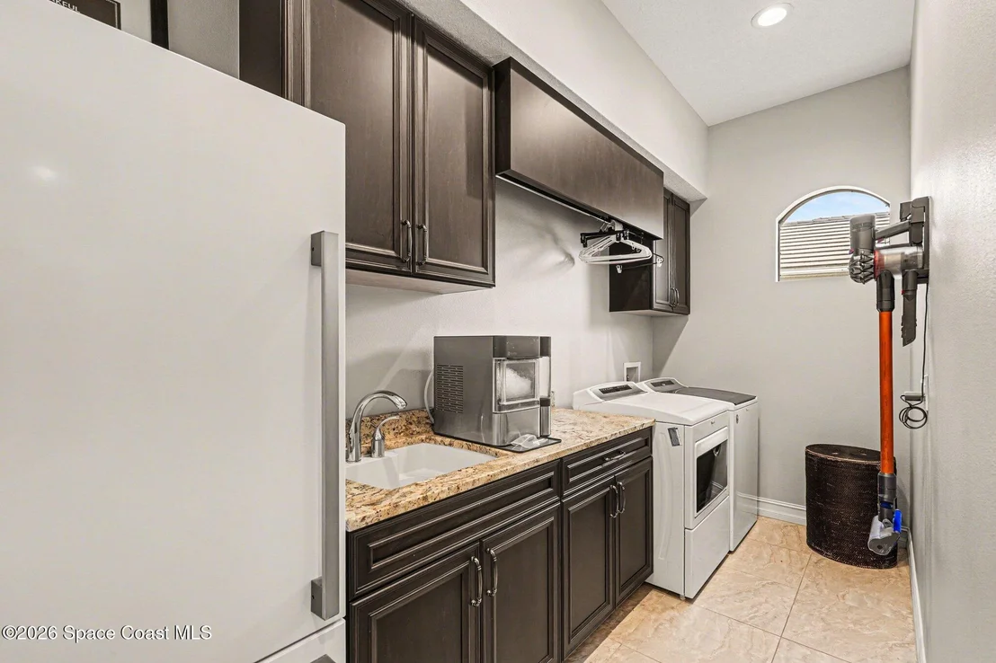 Photo of 2882 Emeldi Lane