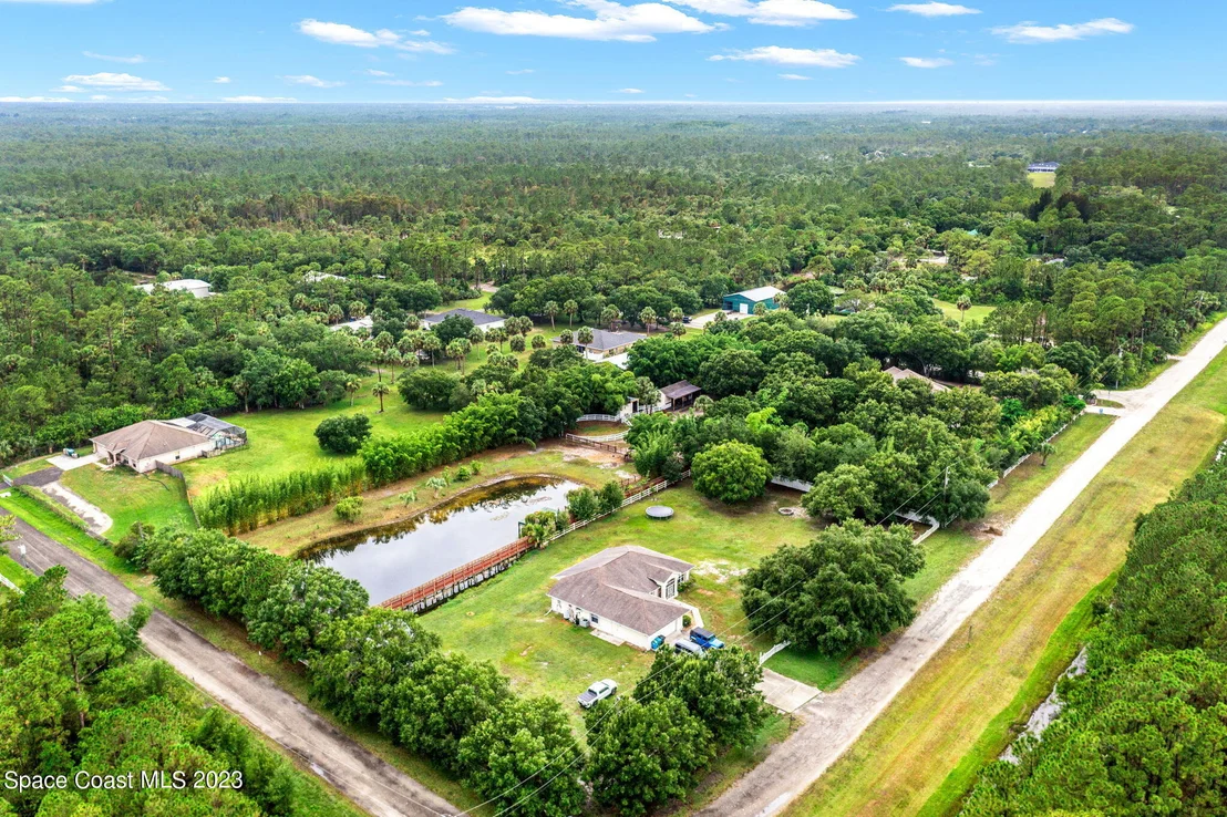 Photo of 2499 Hideaway Lane
