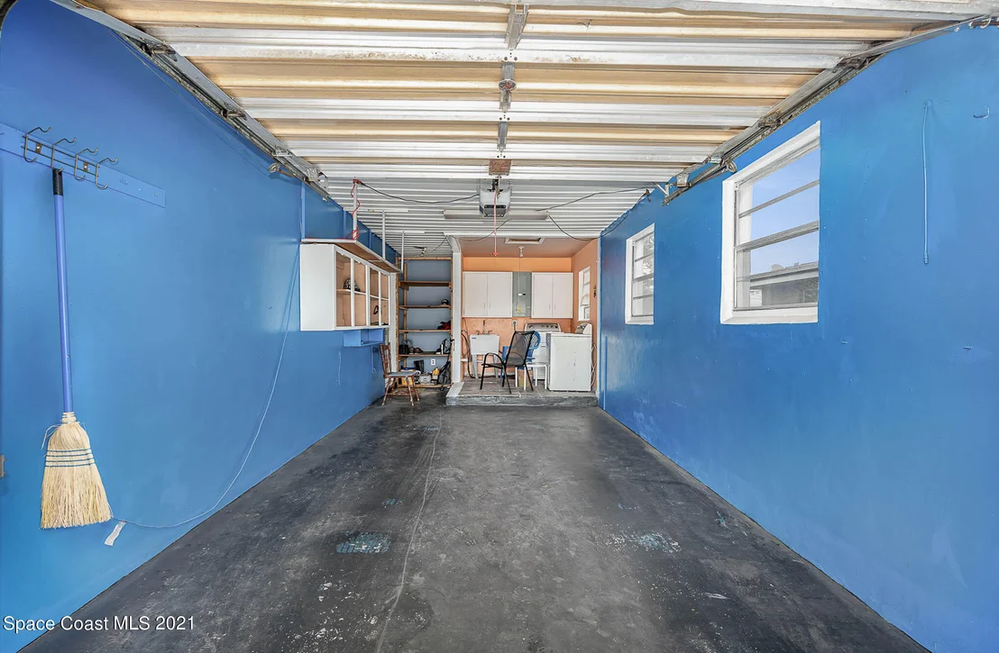 Photo of 878 Angle Street NE