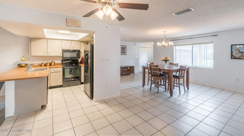 Photo of 979 Sable Lane