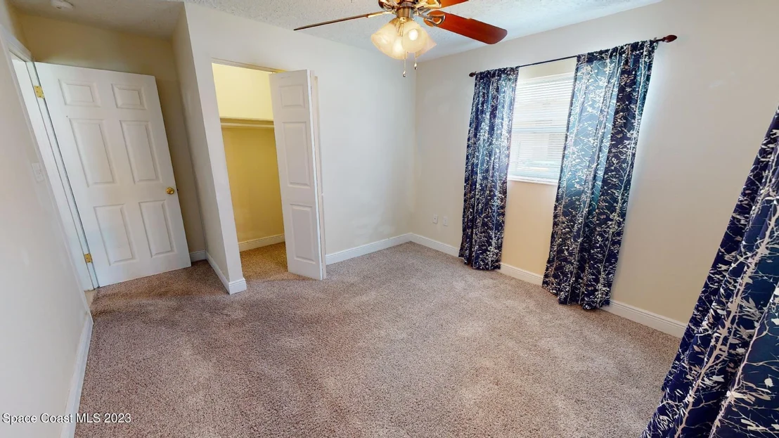 Photo of 1457 Albert Drive