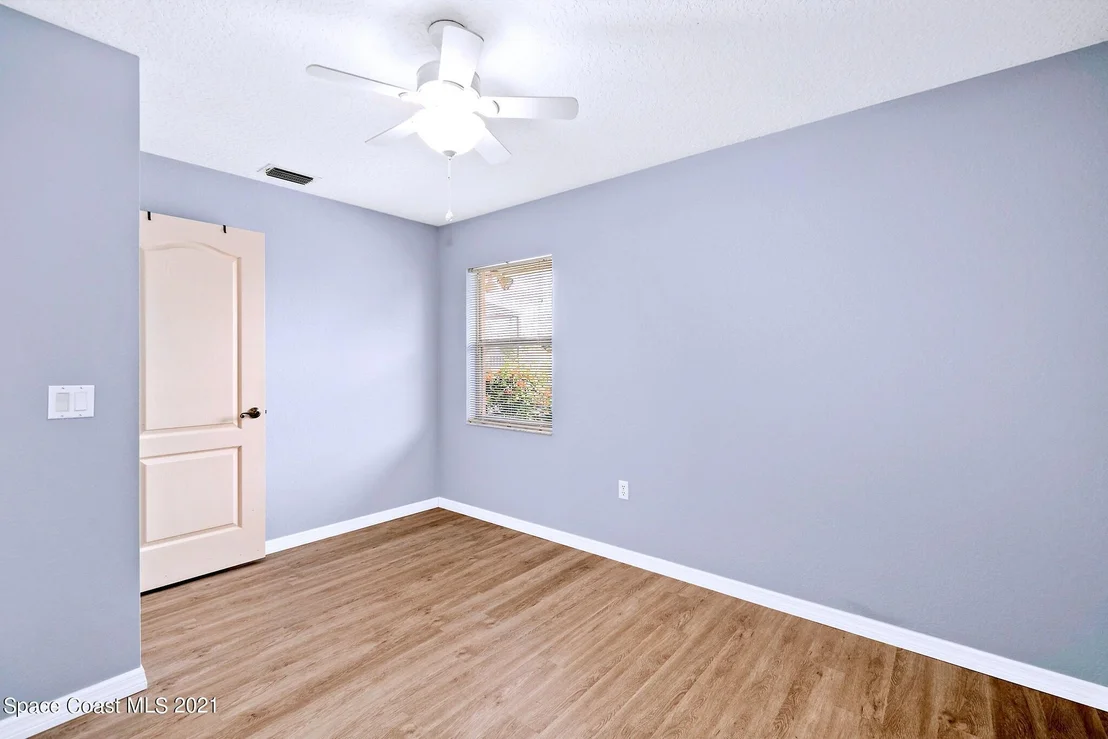 Photo of 1214 Walnut Grove Way