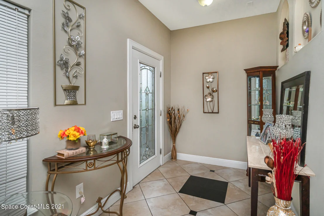 Photo of 2246 Warwick Road