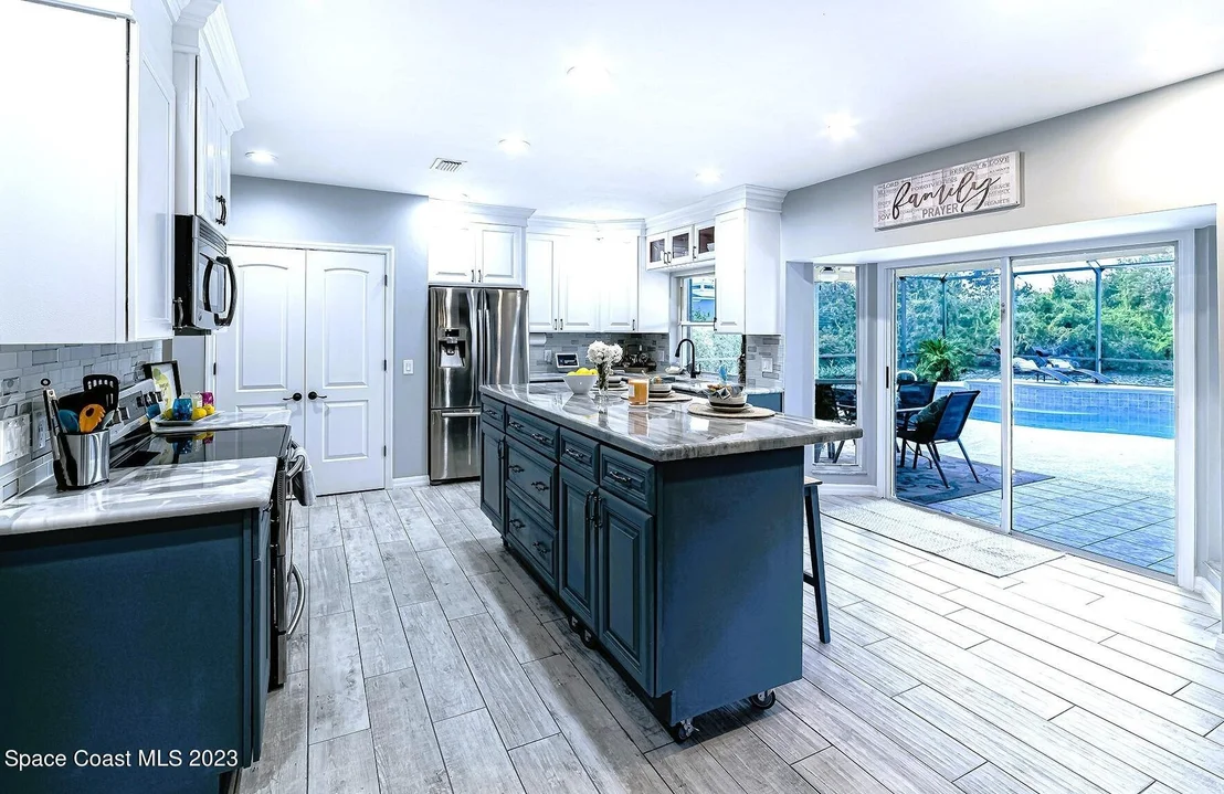Photo of 735 Autumn Glen Drive