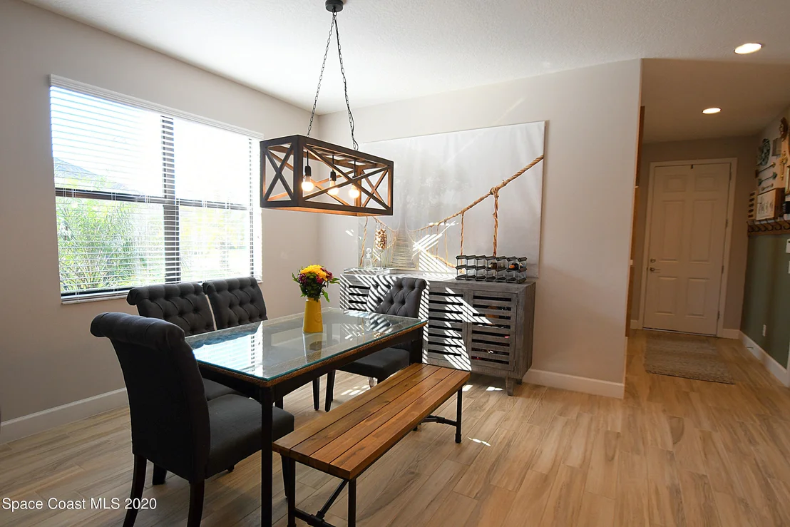 Photo of 2872 Casterton Drive