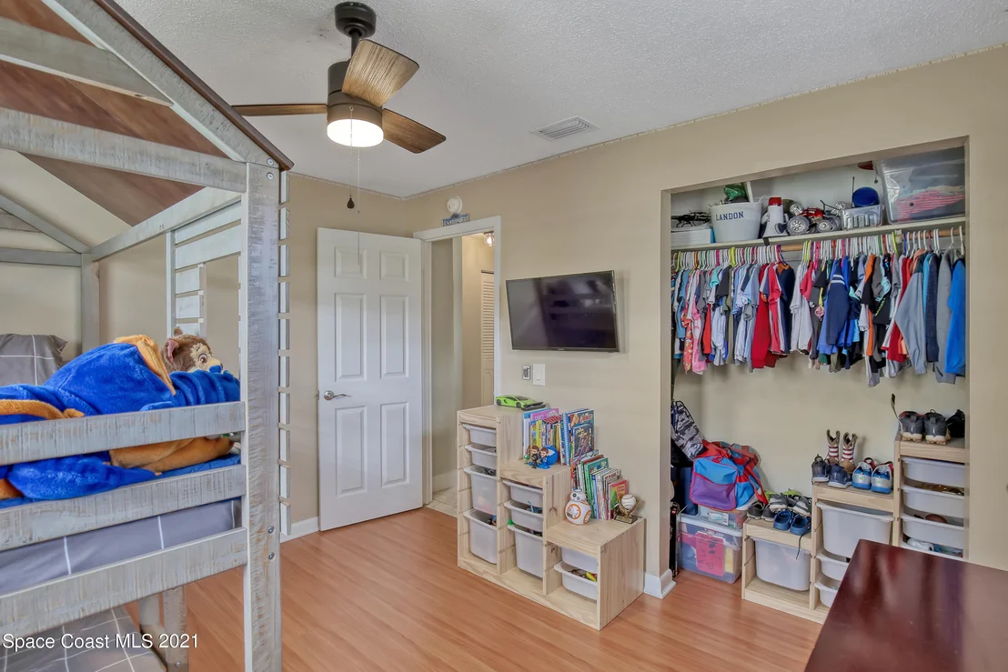 Photo of 2560 Corbusier Drive