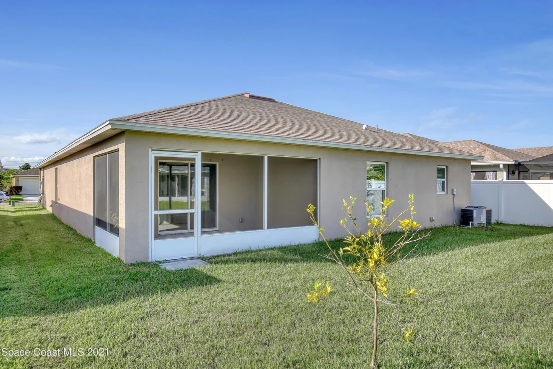 Photo of 1290 Corbett Lane