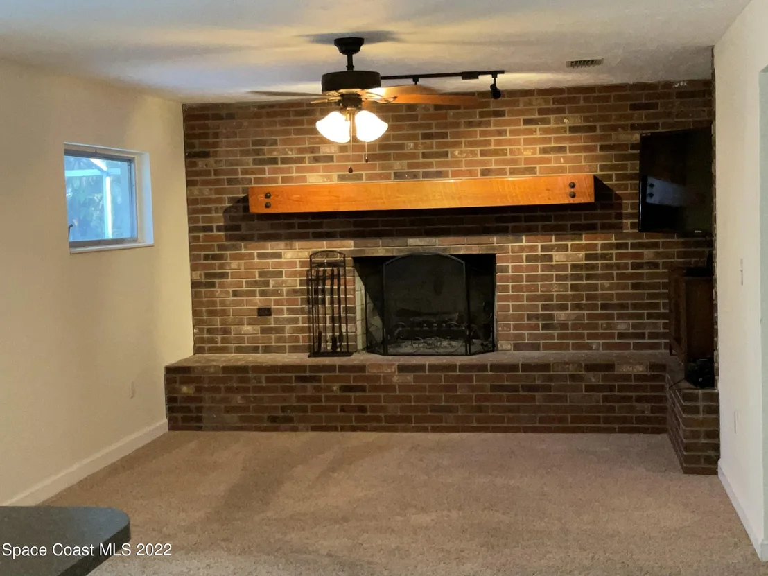 Photo of 941 Kings Post Road
