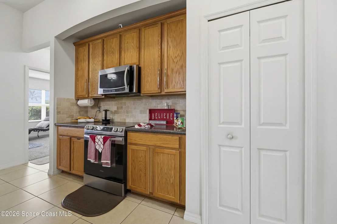Photo of 1121 Morgan Circle NE