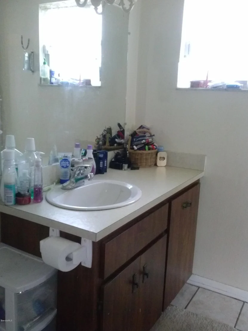 Photo of 1648 Dixie Way