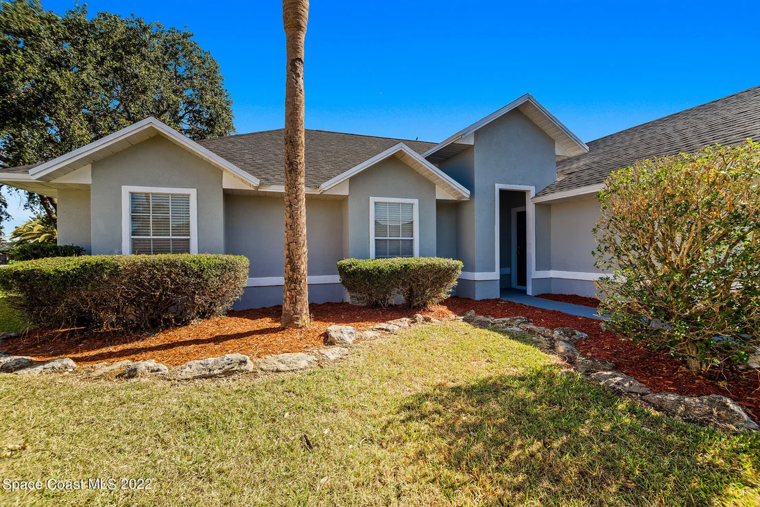 Photo of 1344 Heritage Acres Boulevard