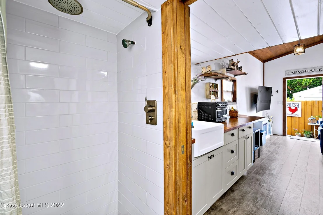 Photo of 130 Oakledge Drive
