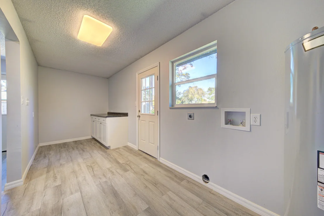 Photo of 5356 Jamaica Road