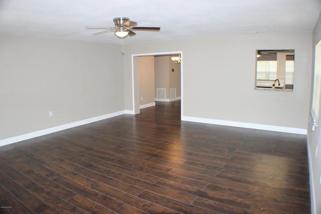 Photo of 711 Amor Drive