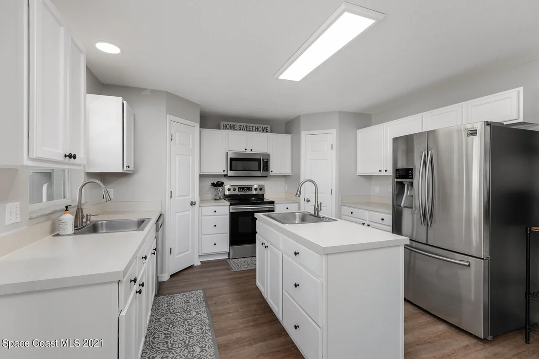 Photo of 3996 Four Lakes Drive