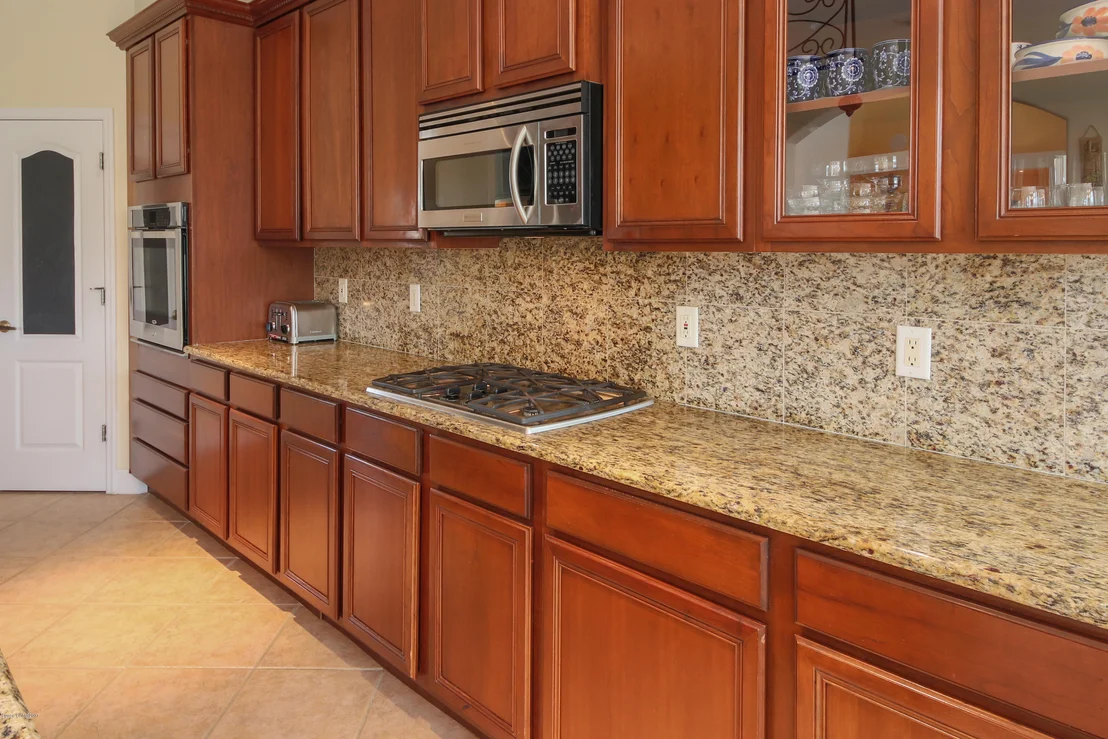 Photo of 885 Chatsworth Drive